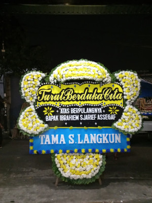 Papan Bunga Duka di Lembang Jaya